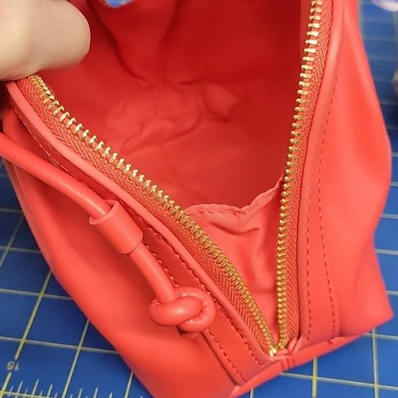 Old Navy Red-Orange 40"? Strap Purse 7" x 4" x 6" Brand New - Picture 5 of 7